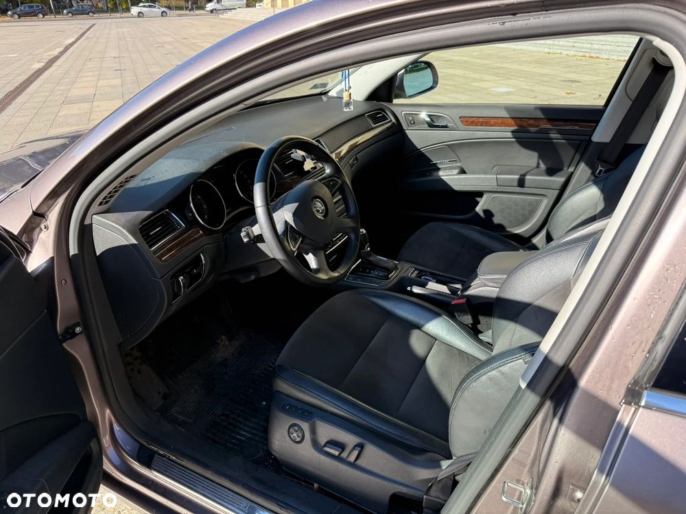 Skoda Superb 3.6 FSI 4x4 Platinum DSG - 6