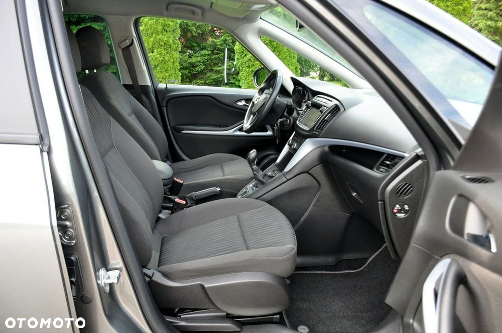 Opel Zafira - 16