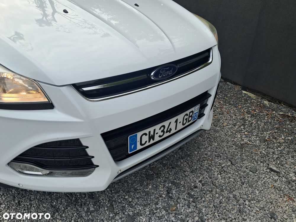 Ford Kuga 2.0 TDCi 2x4 Titanium - 26