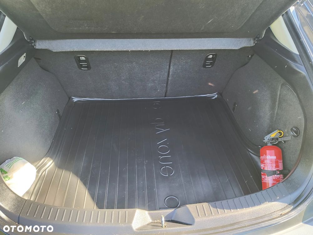 Mazda 3 SKYACTIV-G 120 Exclusive-Line - 2