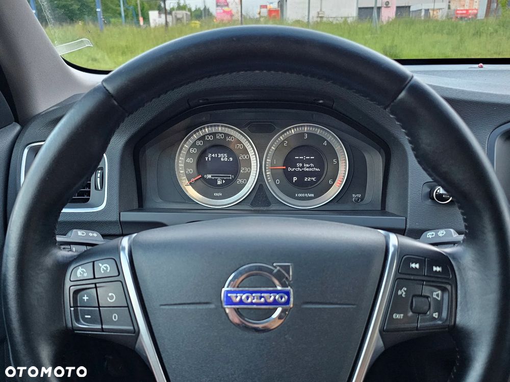 Volvo V60 D5 Geartronic Summum - 21