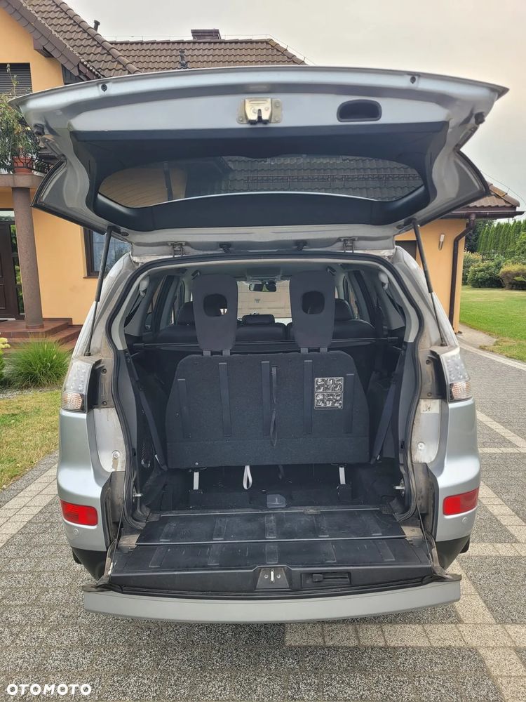 Mitsubishi Outlander 2.2 DID Instyle - 11
