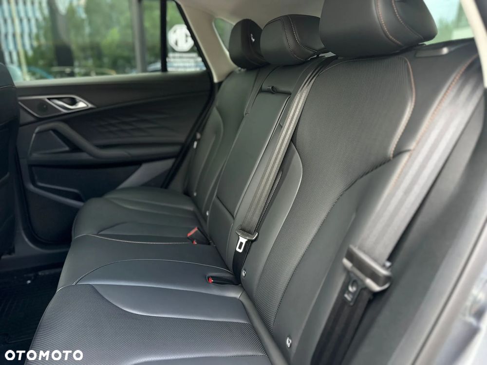 MG HS 1.5 T-GDI Exclusive - 11