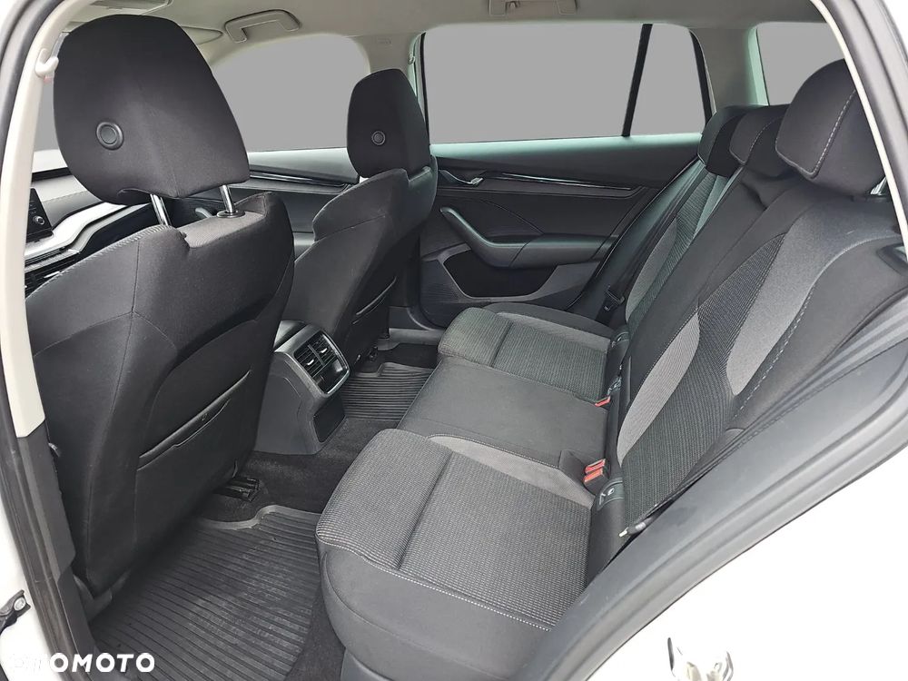 Skoda Octavia 2.0 TDI Ambition DSG - 19