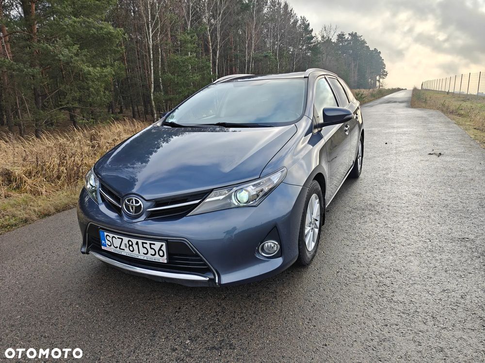 Toyota Auris 1.4 D-4D Premium Comfort - 3