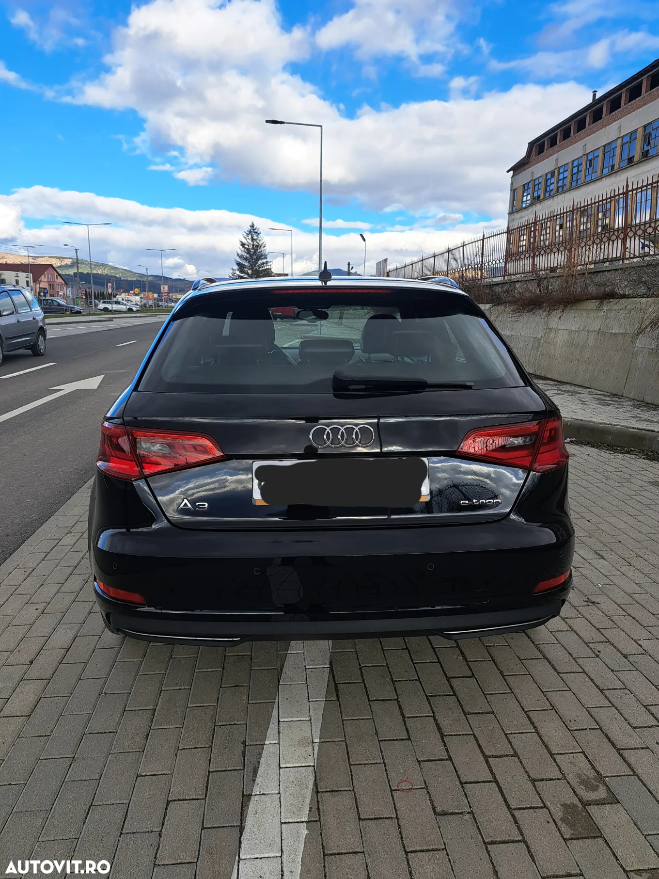 Audi A3 40 TFSIe Sportback S tronic S line - 4
