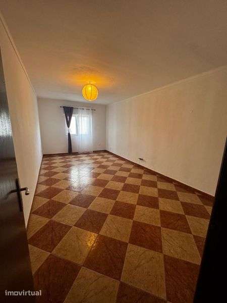 Vendo apartamento T4 - Grande imagem: 3/8