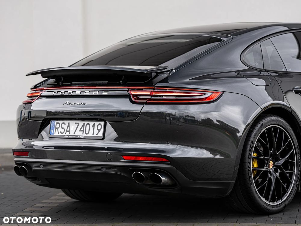 Porsche Panamera - 16