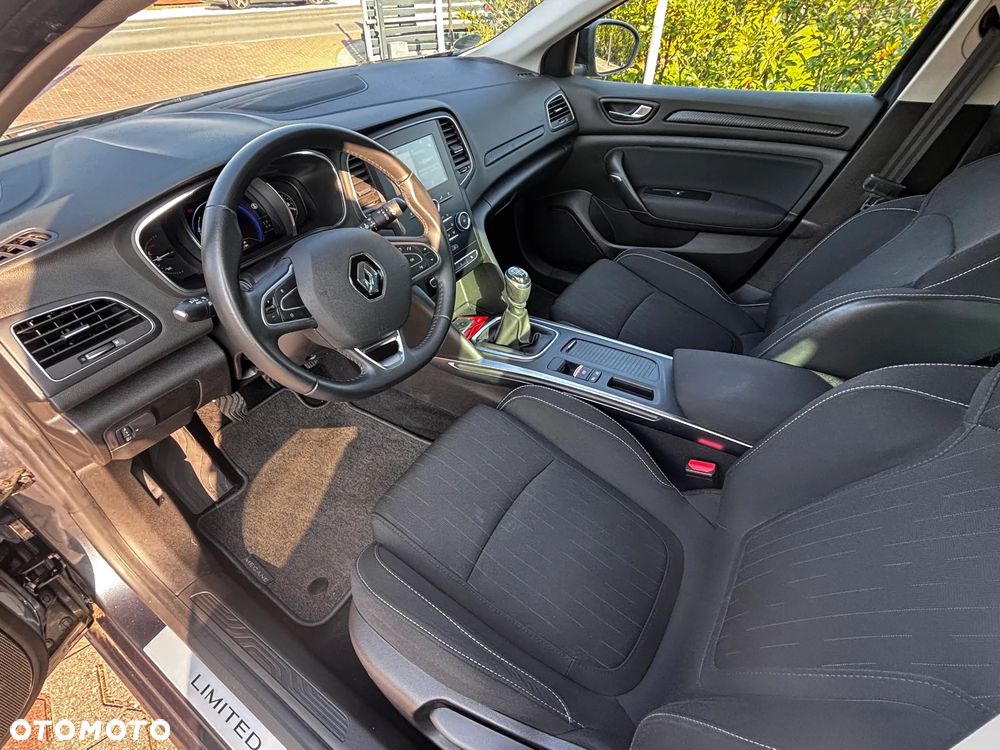 Renault Megane TCe 140 GPF LIMITED - 5
