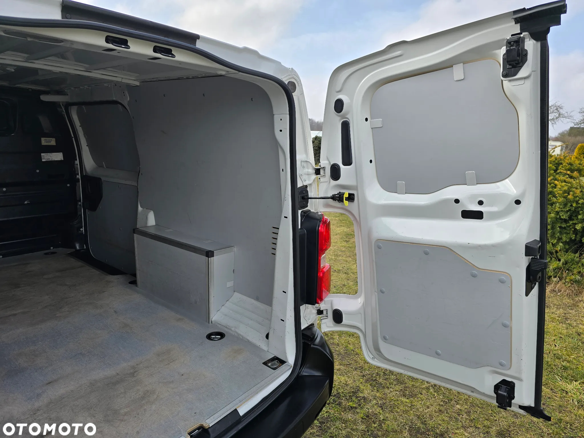 Opel Vivaro - 20