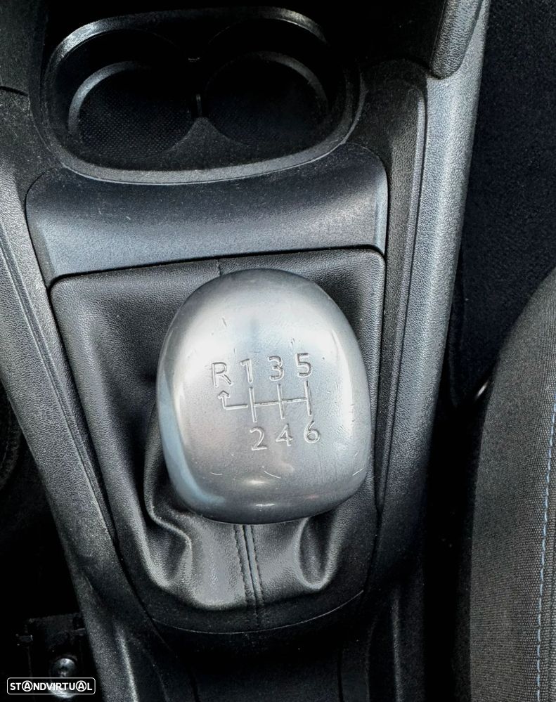 Peugeot 208 1.5 BlueHDi Signature - 12