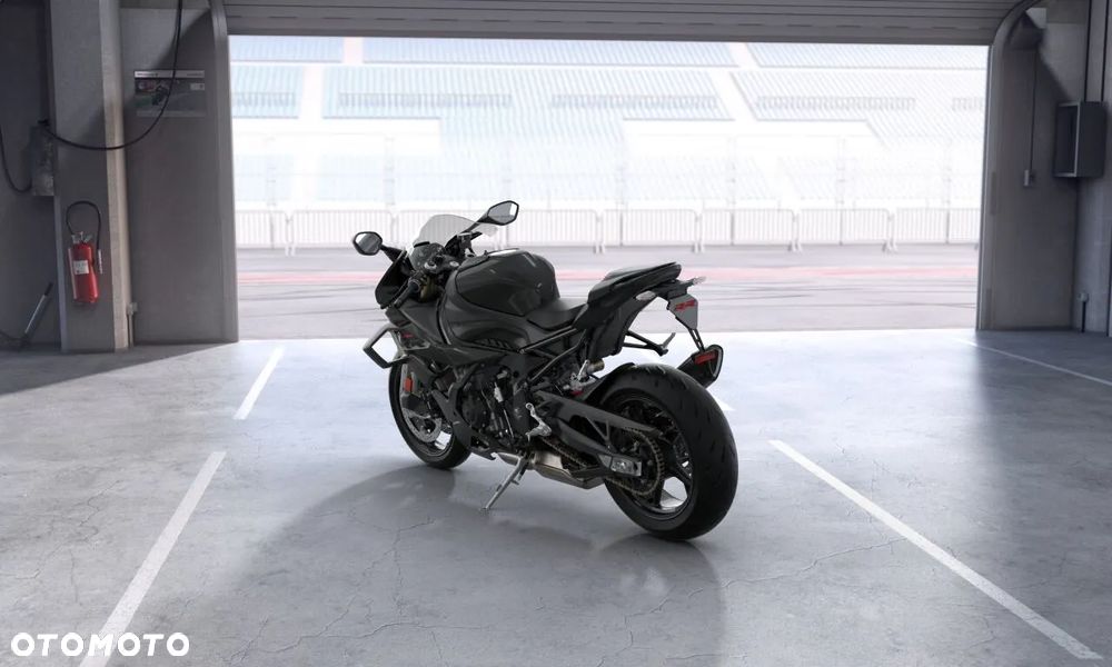 BMW S - 5
