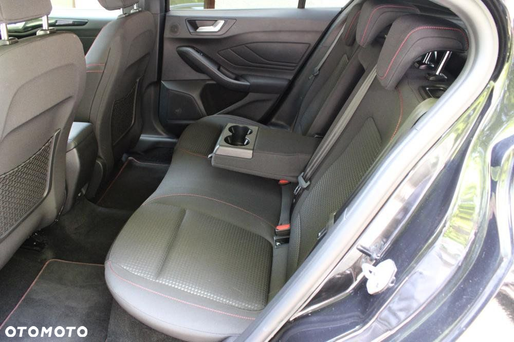 Ford Focus - 10