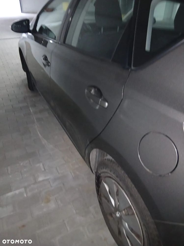 Toyota Auris - 4