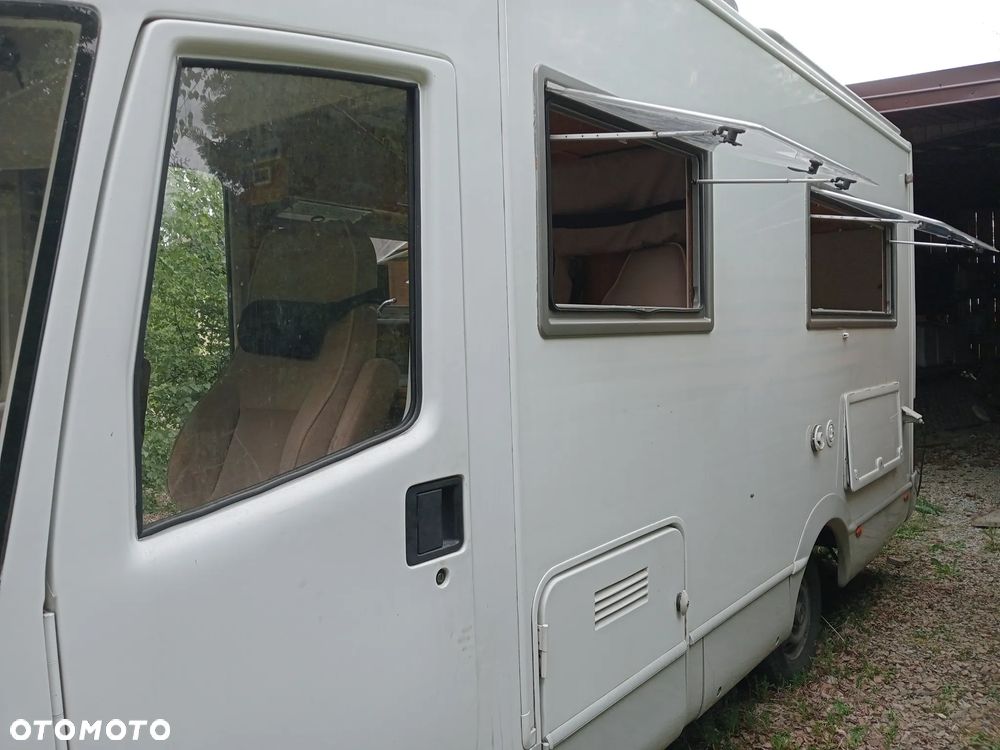 Mercedes-Benz Kamper - 2