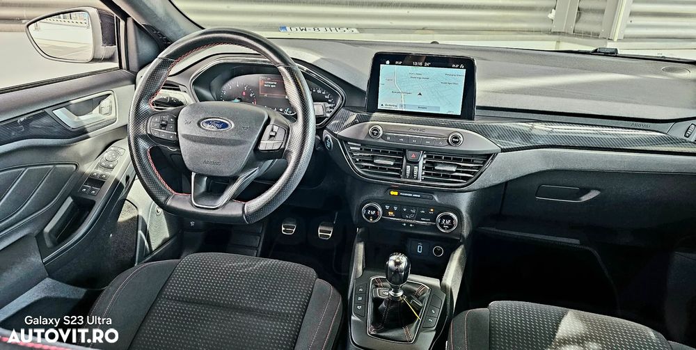 Ford Focus 1.5 EcoBoost Start-Stopp-System ST-LINE - 8