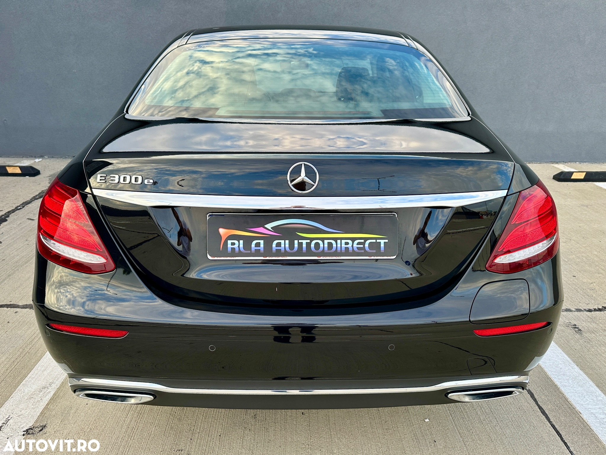 Mercedes-Benz E 300e 9G-TRONIC - 4