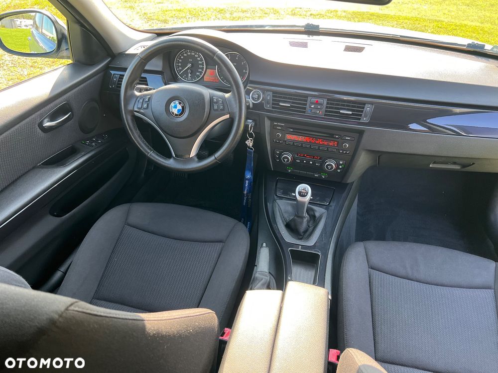 BMW Seria 3 318i Edition Lifestyle - 9