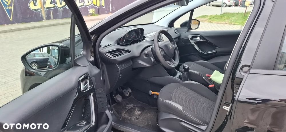 Peugeot 208 PureTech 82 Allure - 6