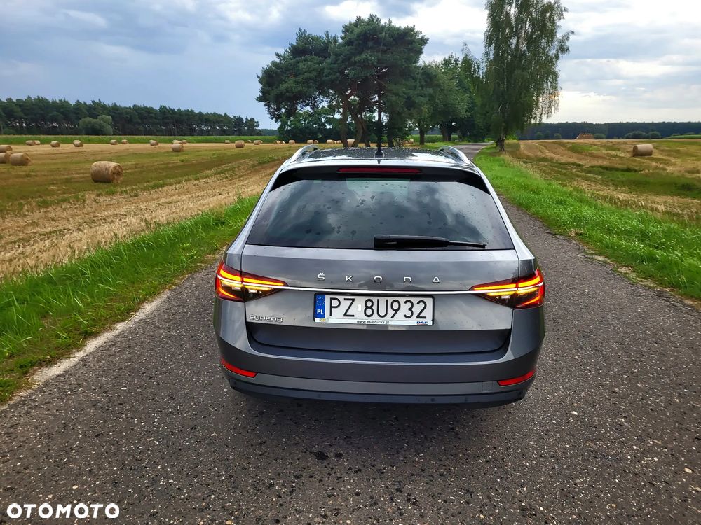 Skoda Superb 2.0 TDI SCR Style DSG - 5
