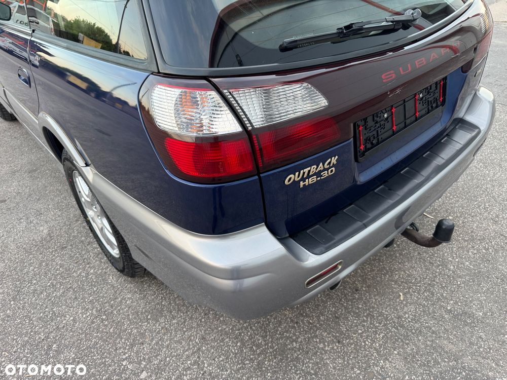 Subaru Outback 3.0 H6 - 12