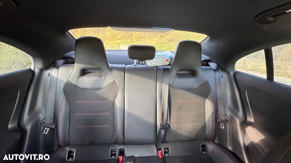 Mercedes-Benz CLA 220 - 13