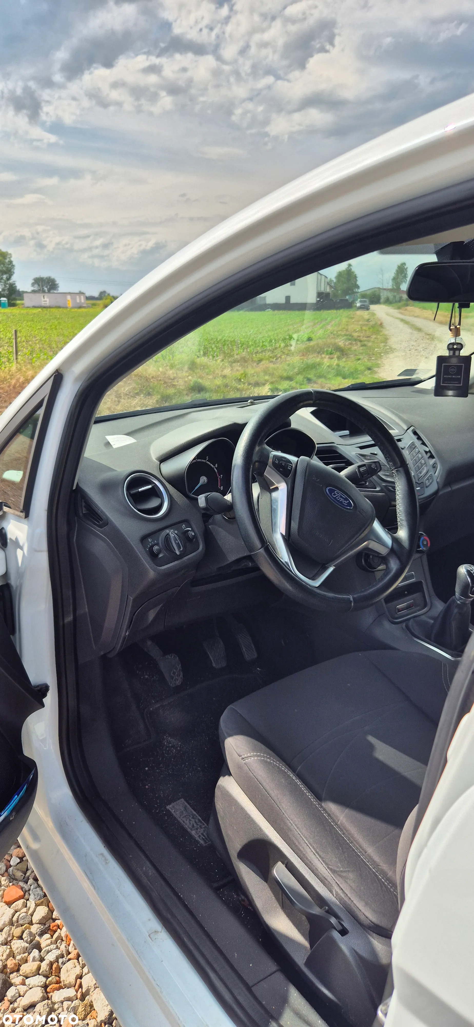 Ford Fiesta - 10