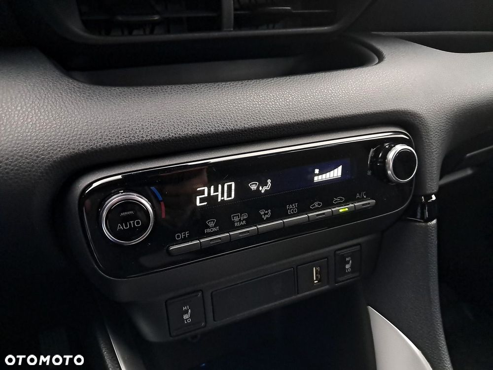 Toyota Yaris Hybrid 1.5 Comfort - 24