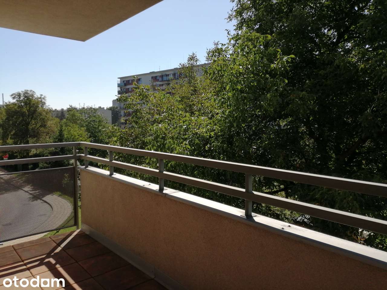Jednopokojowe z oddzielną kuchnią, garaż w cenie