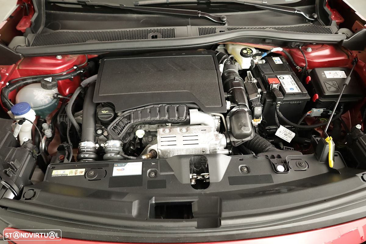 Peugeot 2008 1.2 PureTech Allure EAT8 - 25