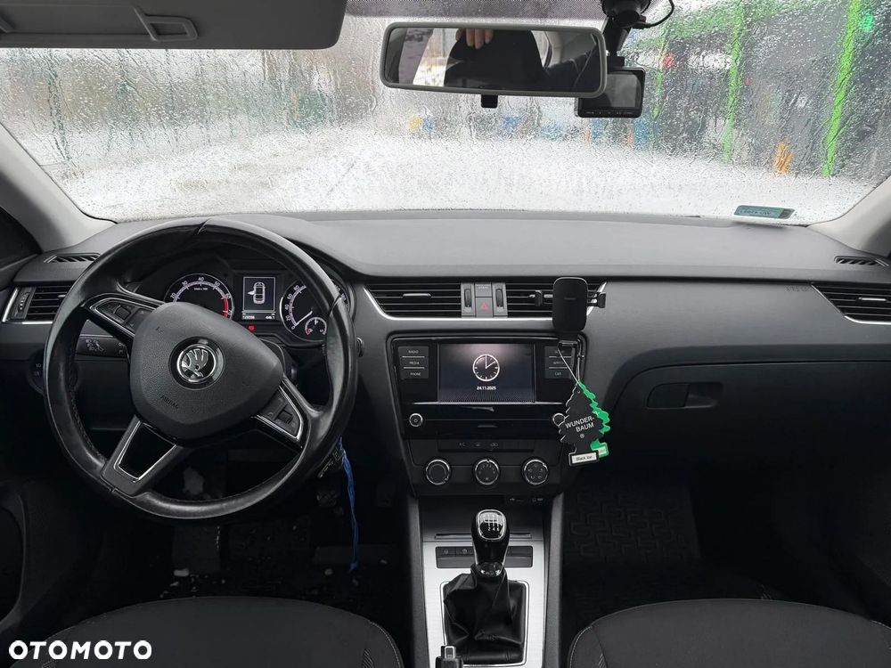 Skoda Octavia 1.4 TSI Ambition - 9