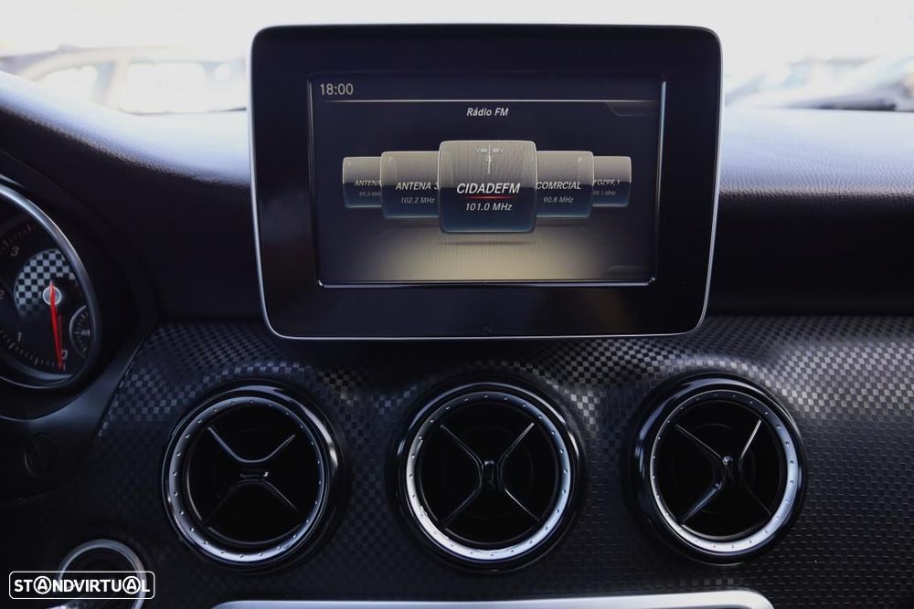 Mercedes-Benz A 180 d Urban - 13