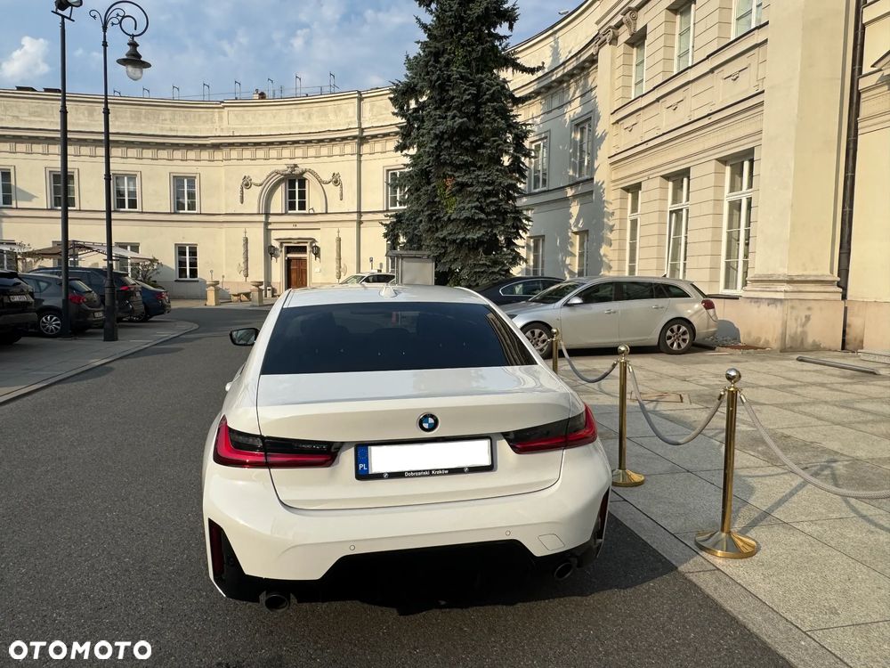 BMW Seria 3 318i M Sport - 4