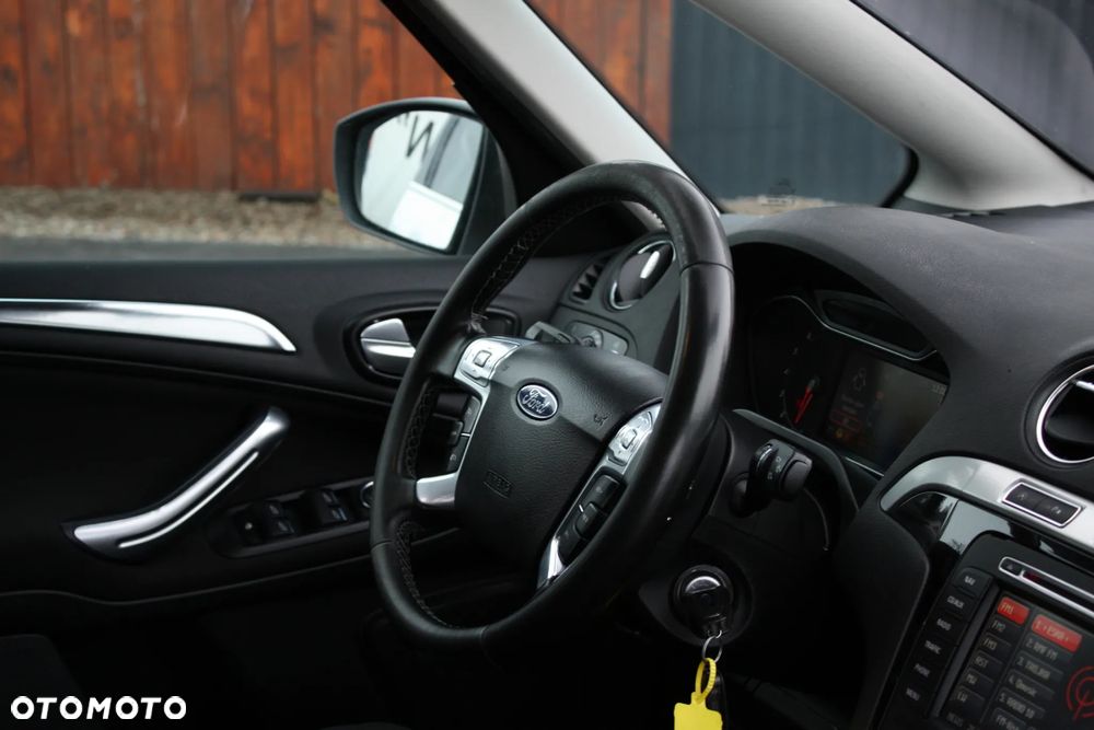 Ford S-Max 1.6 EcoBoost Titanium - 25