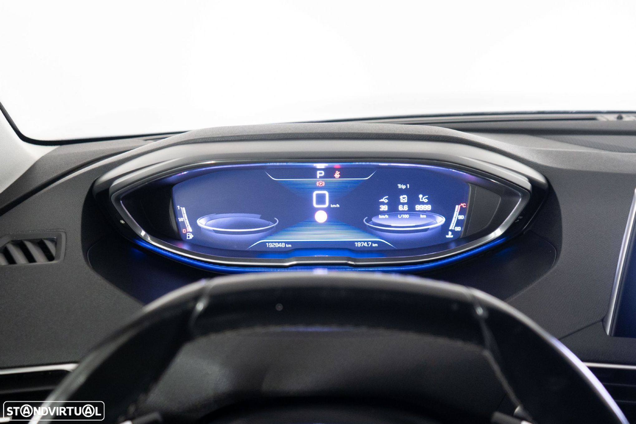 Peugeot 3008 1.5 BlueHDi Allure Baixo Consumo EAT8 - 24
