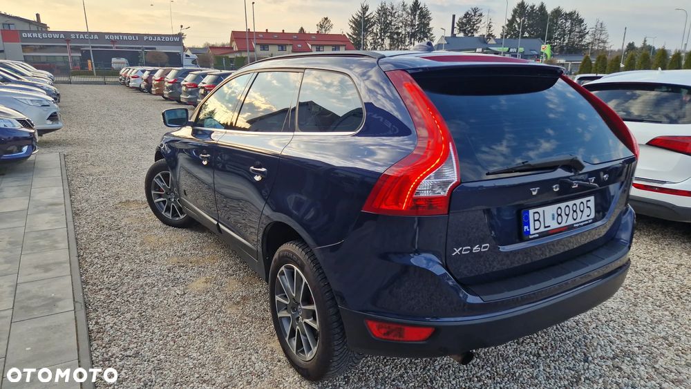 Volvo XC 60 D4 Geartronic Momentum - 4