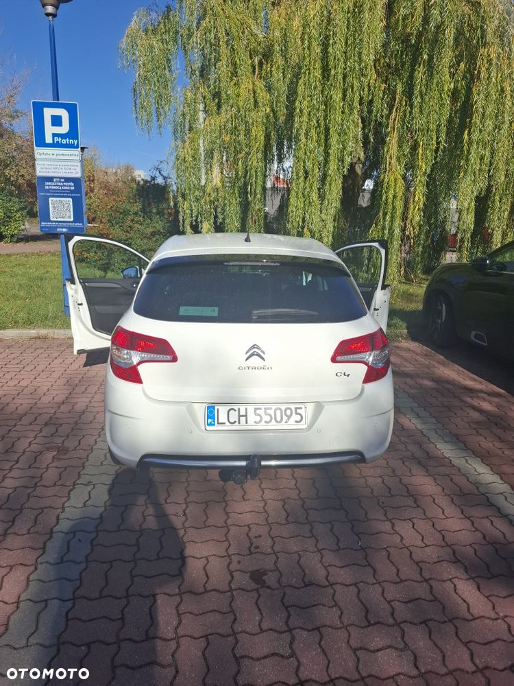 Citroen C4 2012 photo 2