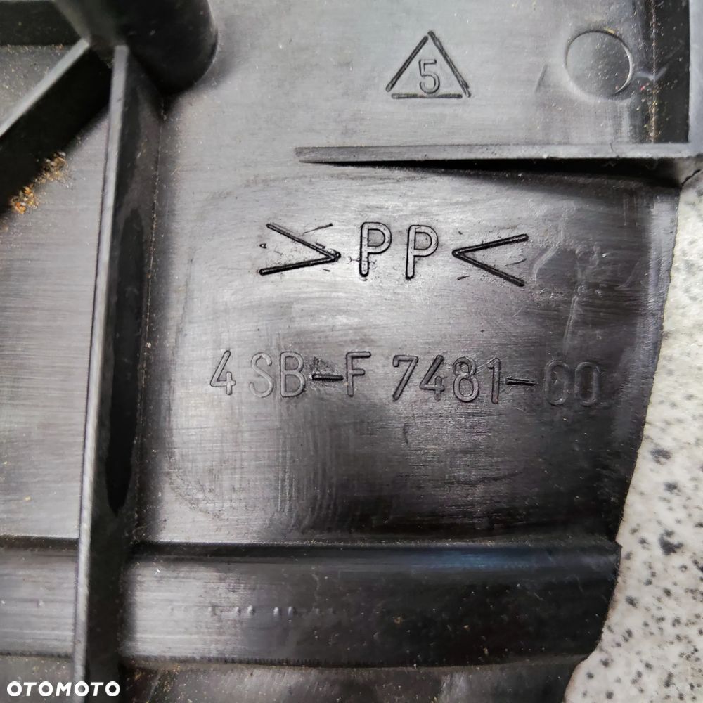 Podłoga, podest, owiewka, osłona Yamaha CW 50 CW50 Booster 50 - 15