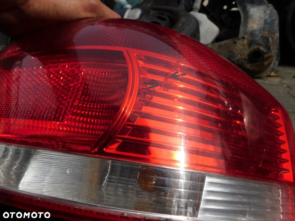 lampa lewa prawa tył AUDI A3 8P 02-05 3D - 4