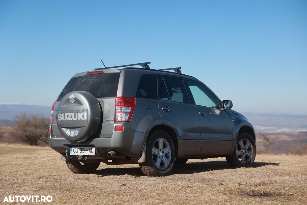 Suzuki Grand Vitara 1.9 DDiS Comfort DPF - 2