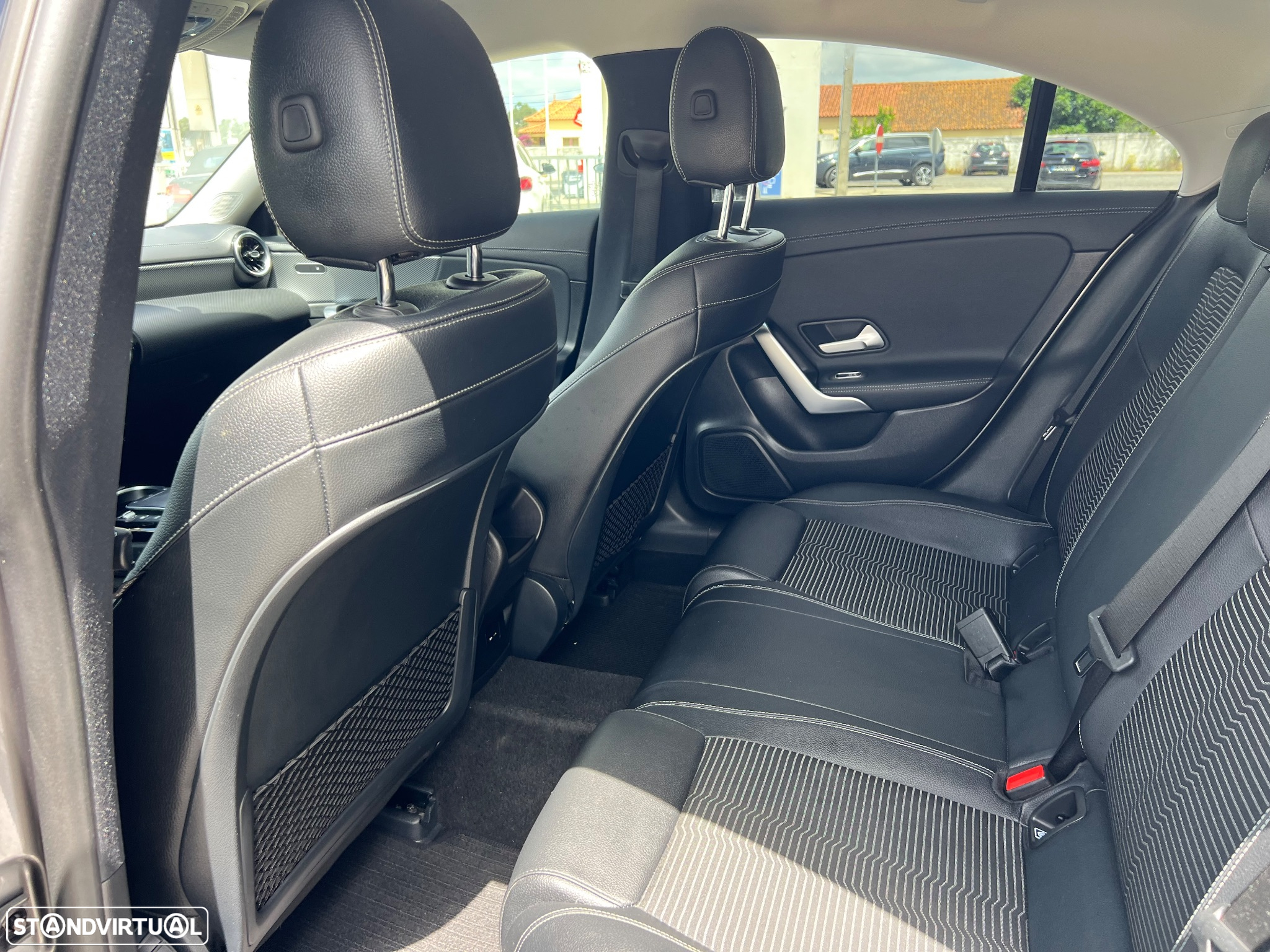 Mercedes-Benz CLA 180 - 16