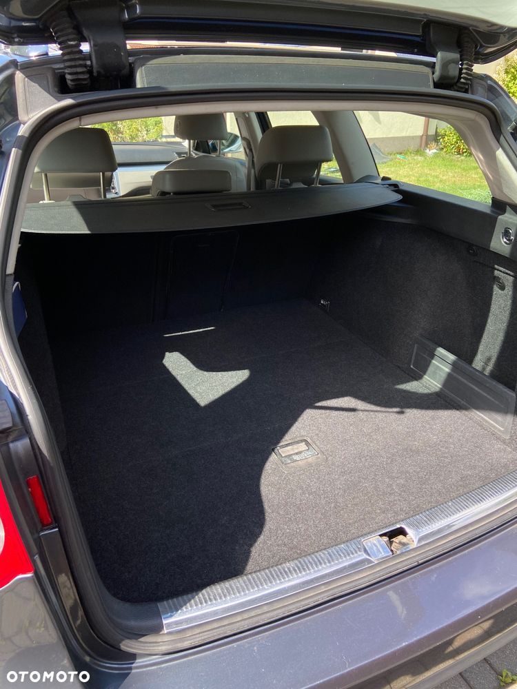 Volkswagen Passat Variant - 8