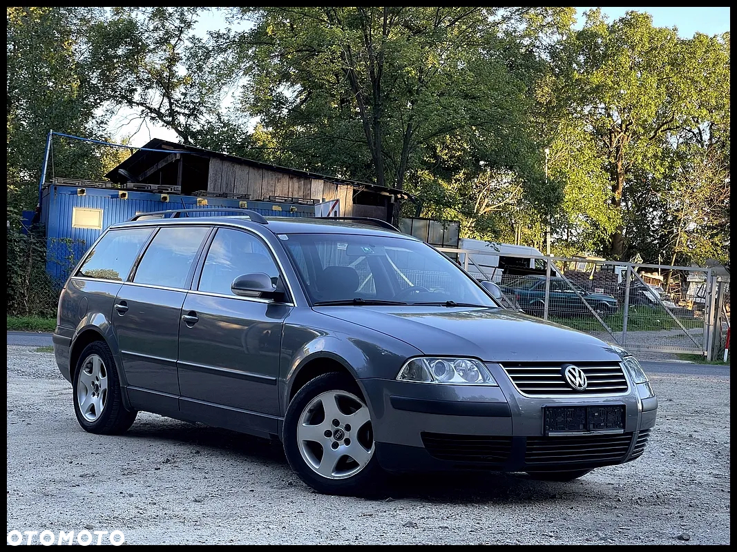 Volkswagen Passat 1.9 TDI Highline - 10