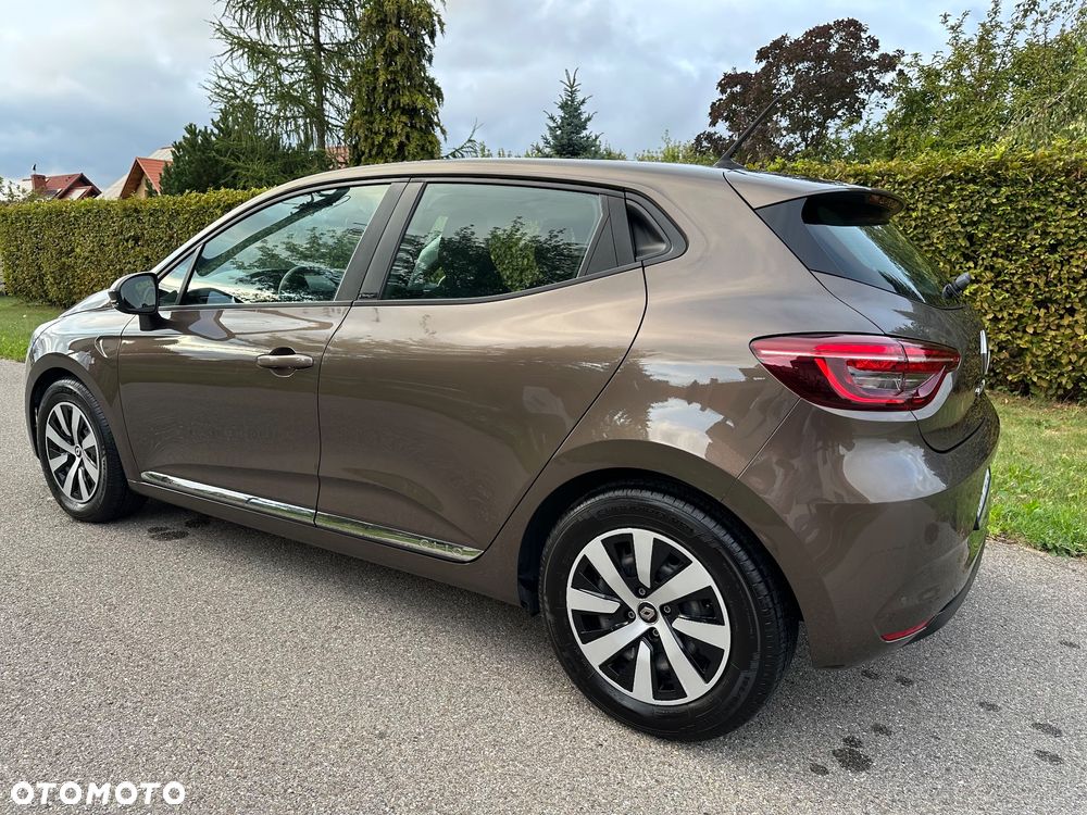 Renault Clio E-TECH Hybrid 140 INTENS - 10