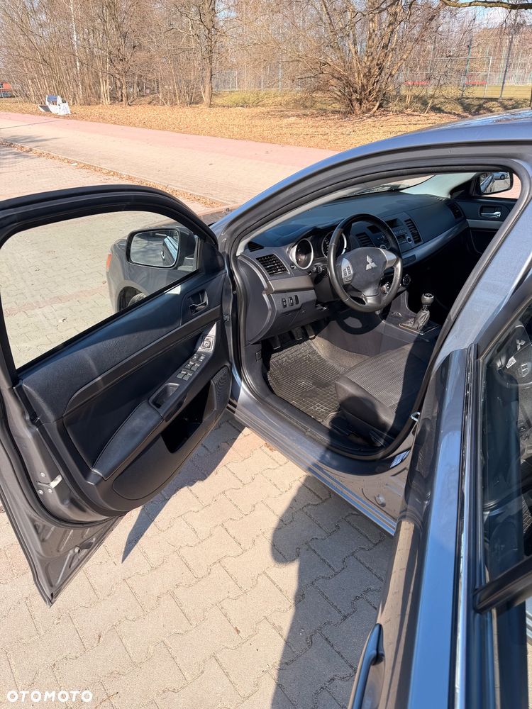 Mitsubishi Lancer 1.6 Inform - 4