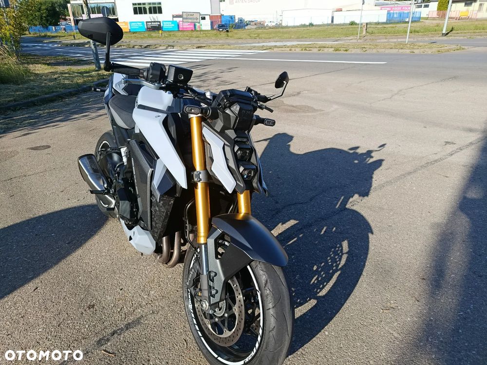 Suzuki GSX 1000 - 11
