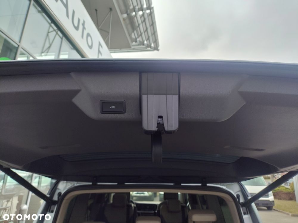 Volkswagen Multivan 2.0 TDI L2 Edition DSG - 16