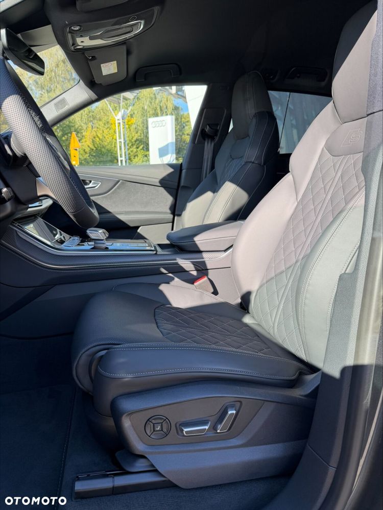 Audi Q8 - 14