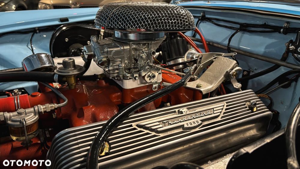 Ford Thunderbird - 17