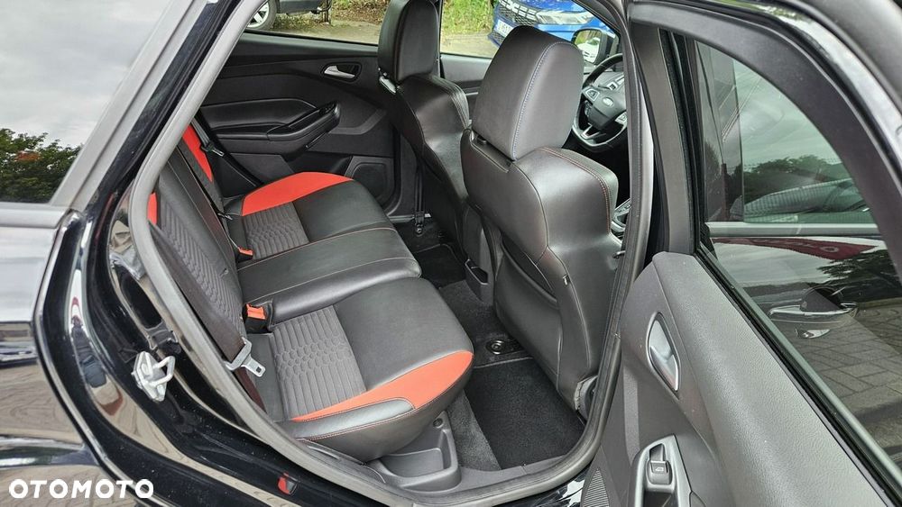 Ford Focus 2.0 EcoBoost ST mit Leder-Sport-Paket - 21